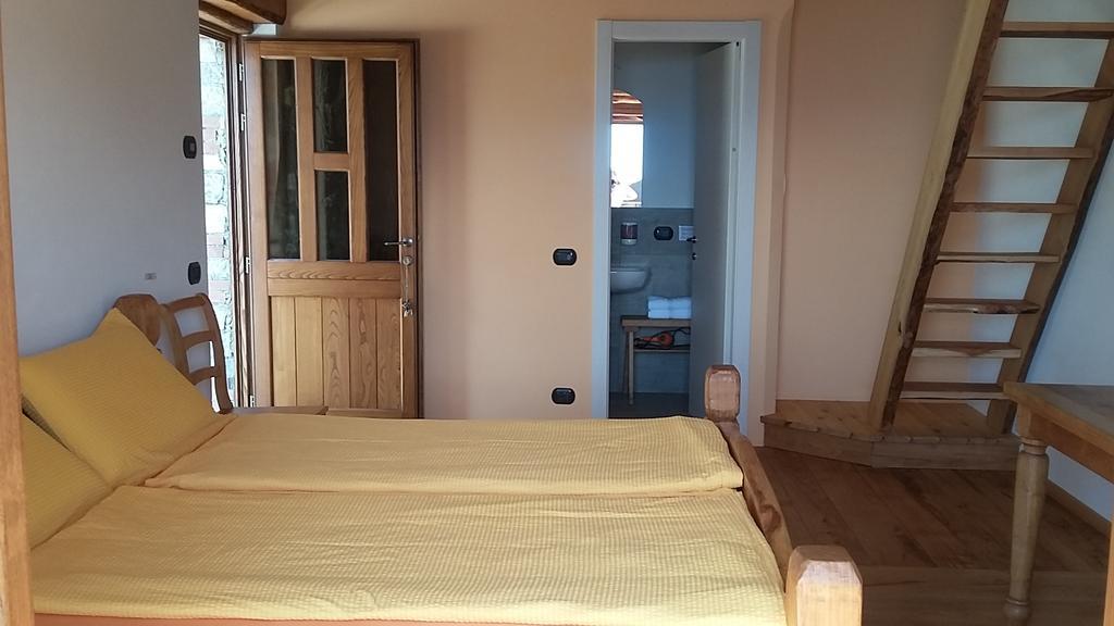 Agriturismo Zertin Граведона Екстериор снимка